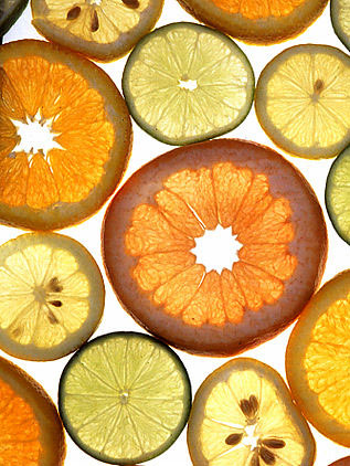 Citrusfrukter, skivade.